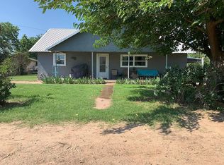 102 Line Ave, Hedley, TX 79237