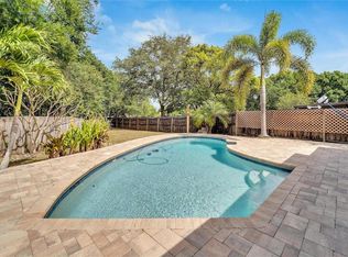 1523 Kestrel Way, Brandon, FL 33511