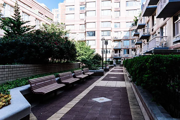 Rented by Politan Real Estate | media 40