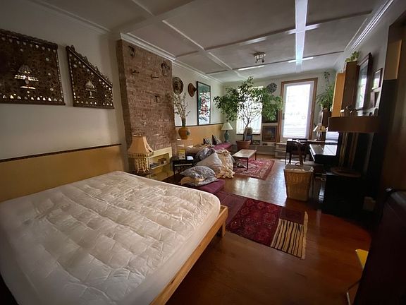 2nd image of 295 Grand St #1