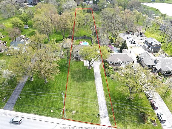 3rd image of 885 Front Rd N