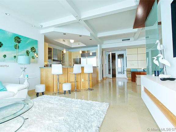 5th image of 100 S Pointe Dr APT 1208