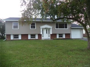 7835 Oneida Trl, Bridgeport, NY 13030