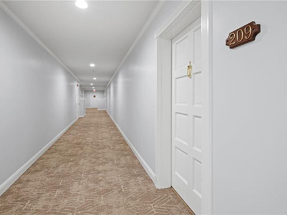 4th image of 3000 Saint Charles Ave APT 209