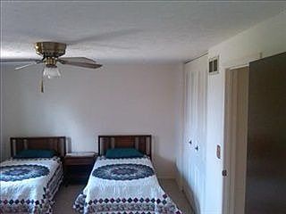2nd image of 29 Quaker Ridge Dr