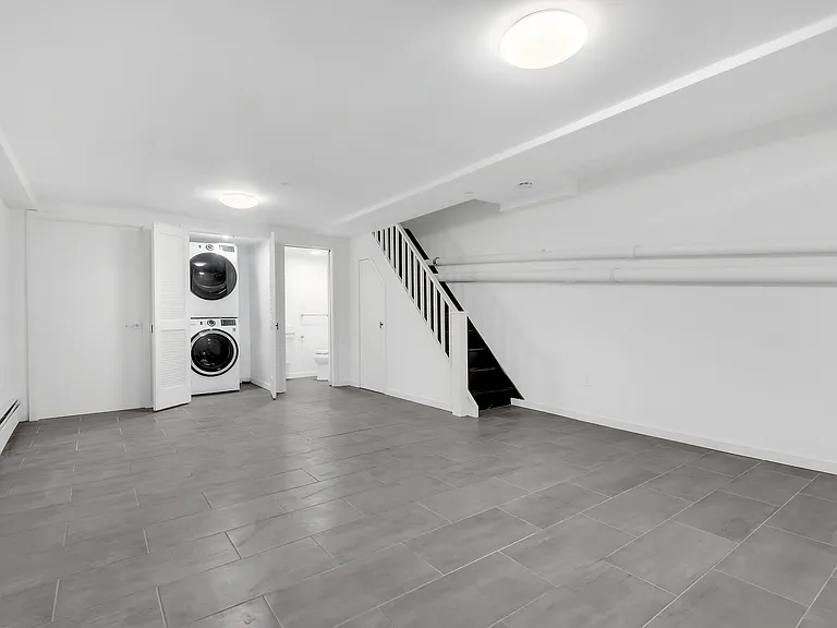 724 Sackett St #1 — Photo 7