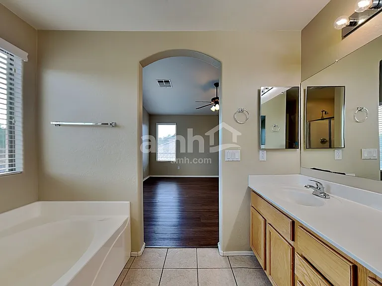 206 S 151st Ave — Photo 14