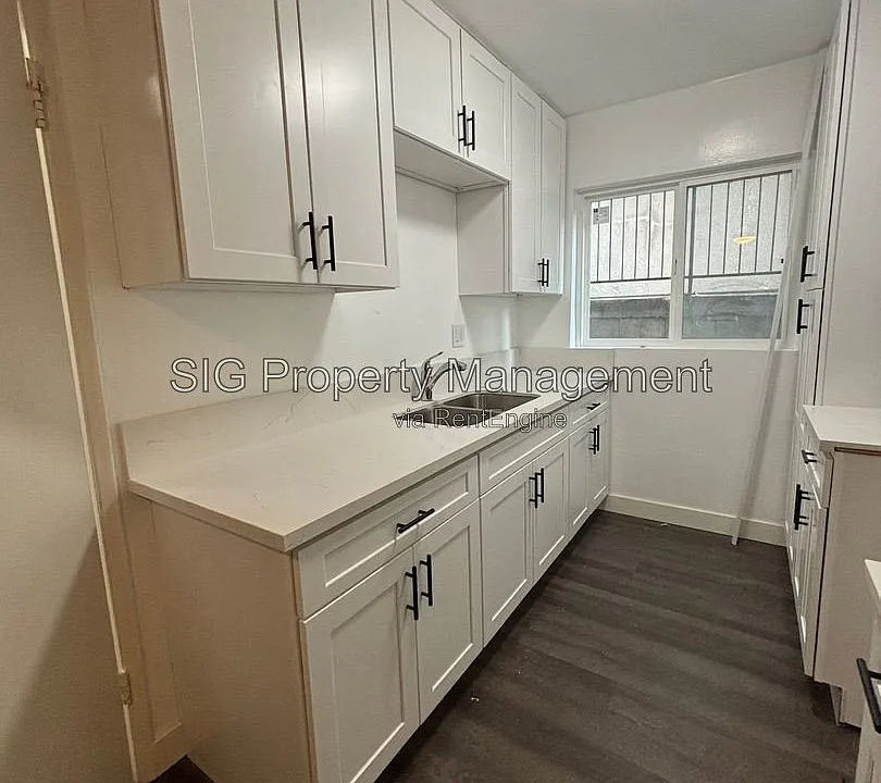 10212 Tujunga Canyon Blvd #2