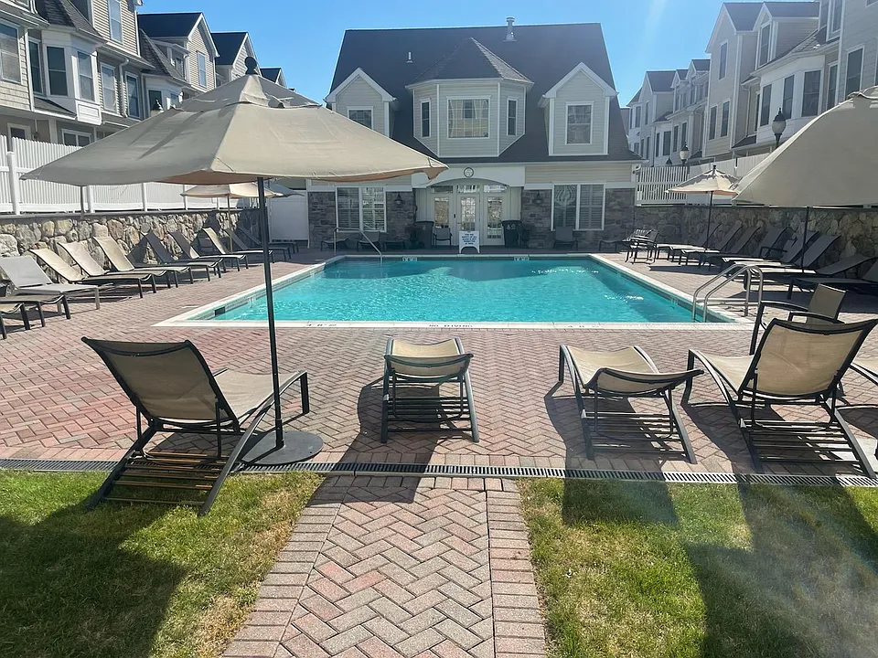 85 Camp Ave #17C