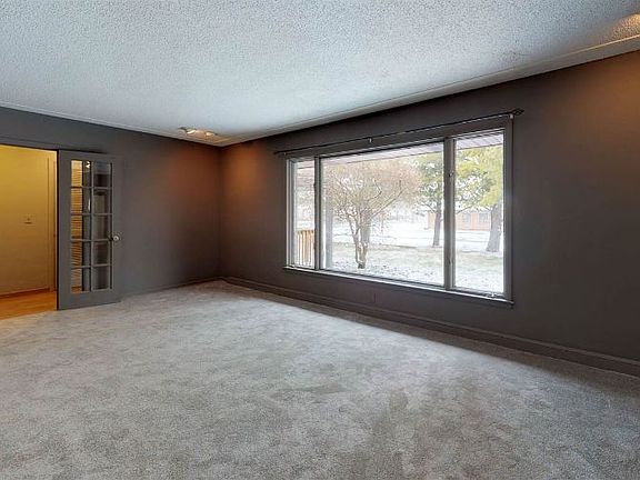 5th image of 7554 S Saginaw St