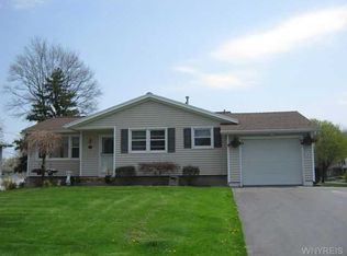 10 Shawnee Dr, Rochester, NY 14624