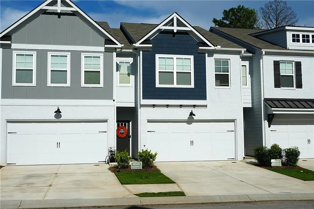 3 bed, 2.5 bath, 1808 sqft, $2,695 — Photo 3