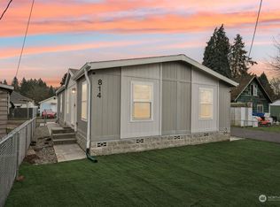 814 Wood Ave, Kelso, WA