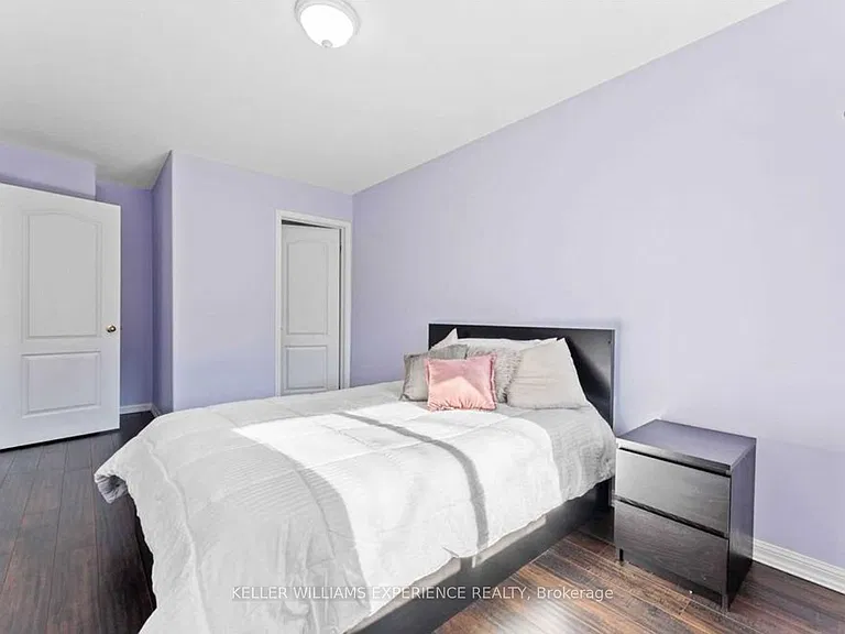 488 Yonge St #16 — Photo 10