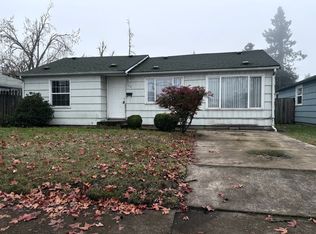 1665 J St, Springfield, OR 97477