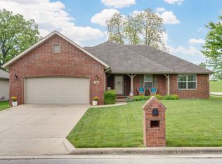 788 E Roubidoux St, Nixa, MO 65714