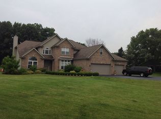 220 Oak Ln, Winthrop Harbor, IL