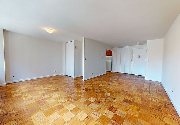 4th image of 1470 1st Ave APT 8D