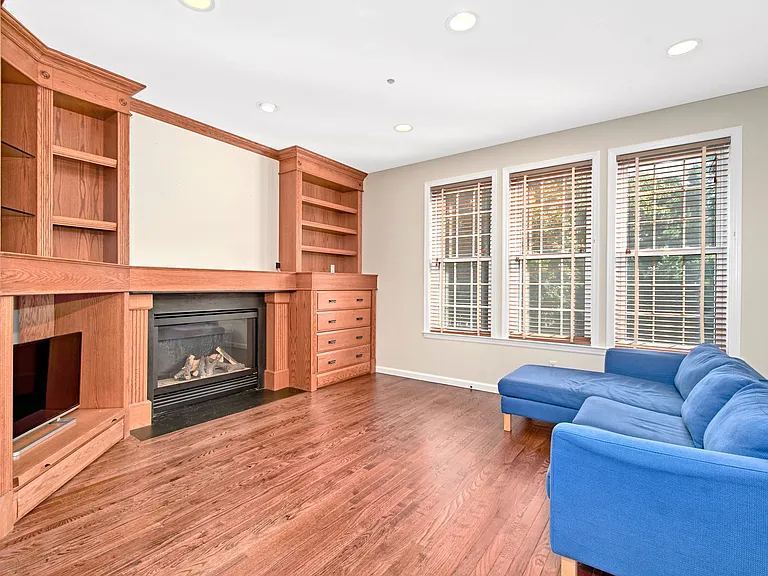 15 Milestone Rd — Photo 9