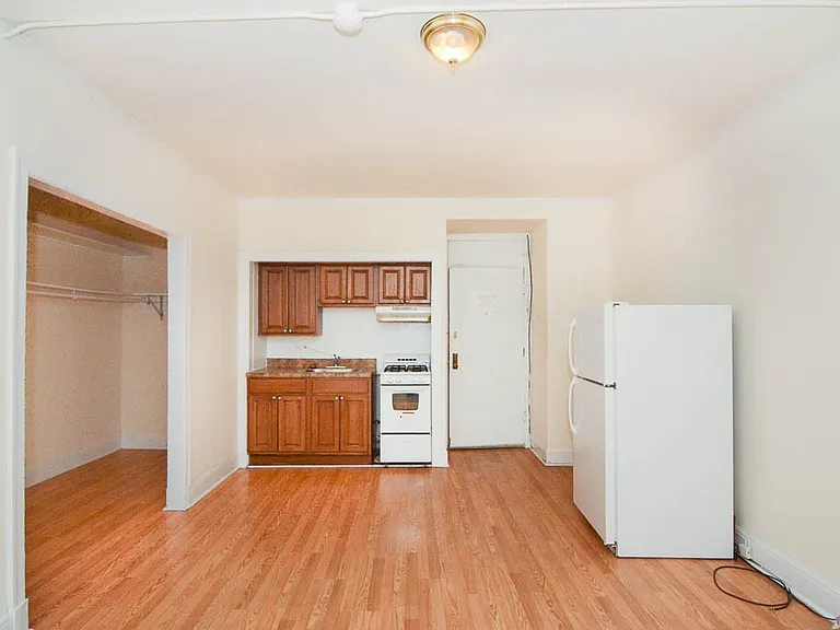 3335 W Diversey Ave #32 — Photo 8