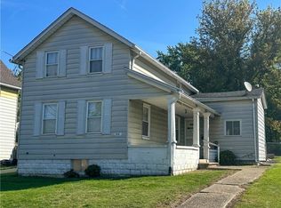 415 S Sycamore St, Ravenna, OH 44266