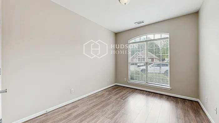 148 Highview Cv — Photo 20