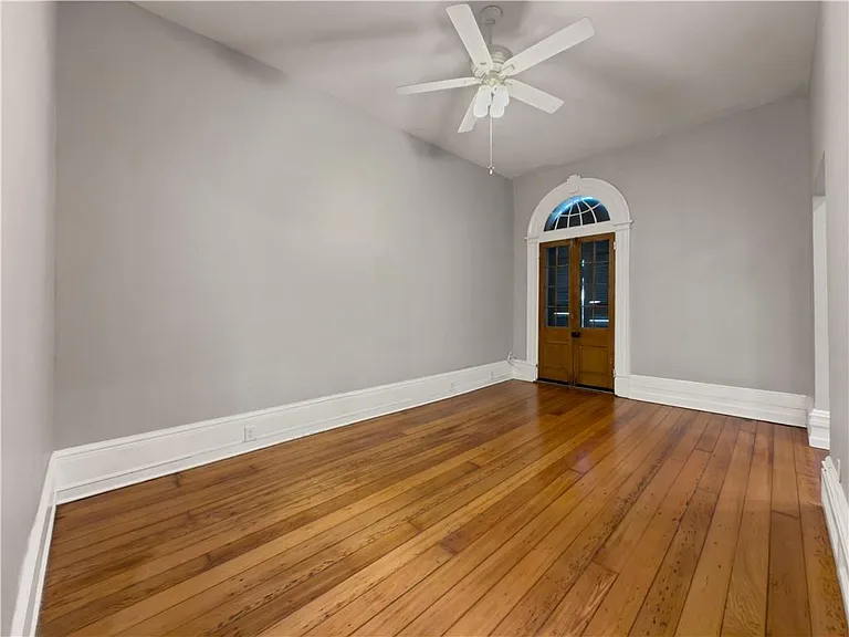 841 Royal St #2A — Photo 16