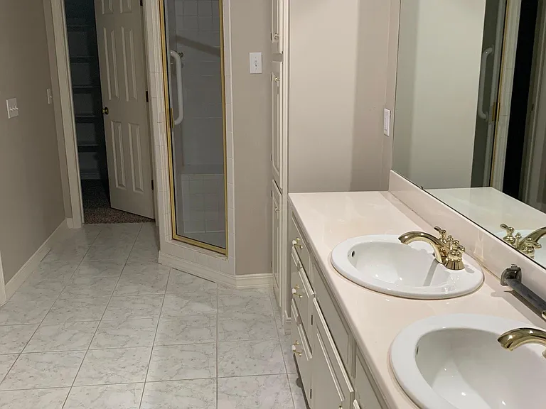 Master bathroom.