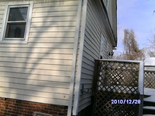 2nd image of 1945 SW 2nd St