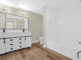 557 Kimball Pl, Columbus, OH 43205
