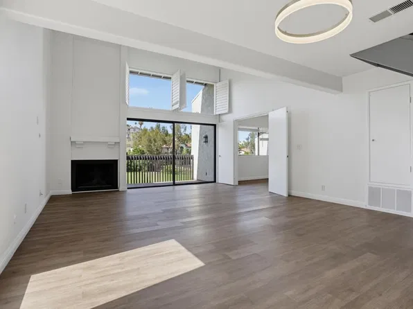 2505 Navarra Dr Unit 321, Carlsbad, CA 92009