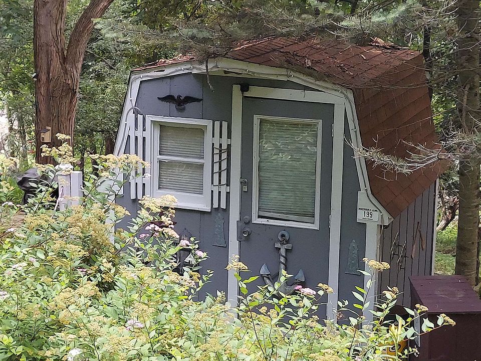 2nd image of 199 Hillside Rd