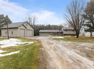 W5842 Wege Rd, Black Creek, WI 54106
