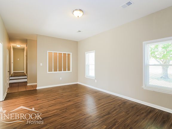 4th image of 2642 Carrington Dr