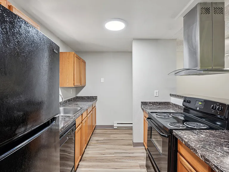 Oakbrook Apartments — Photo 6