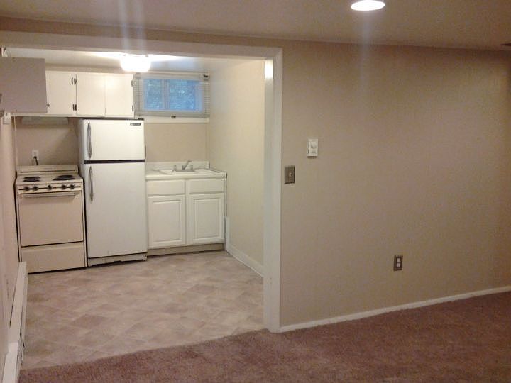 2nd image of 1039 1/2 N 25th St