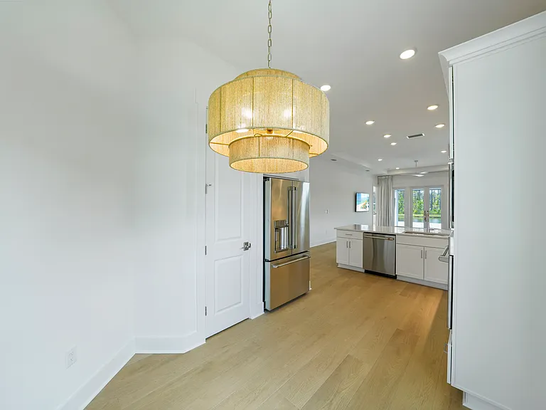 1615 Pathways Dr — Photo 33