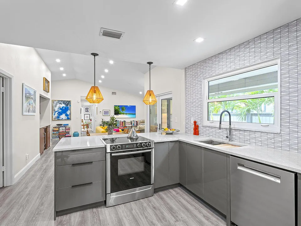 2474 Bedford Mews Dr