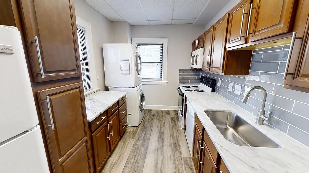 3 bed, $1,770 — Photo 4