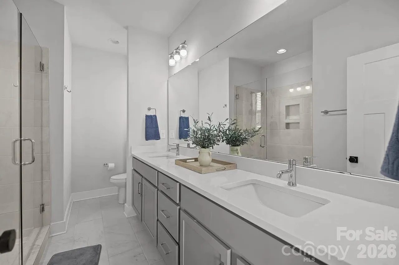 3 bed, 3.5 bath, 1700 sqft, $3,950 — Photo 1