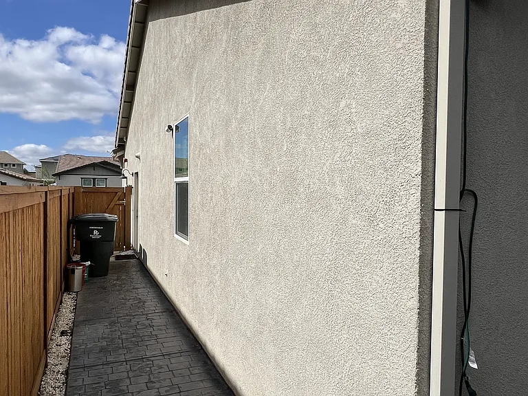 4216 Whitethorn Dr — Photo 42