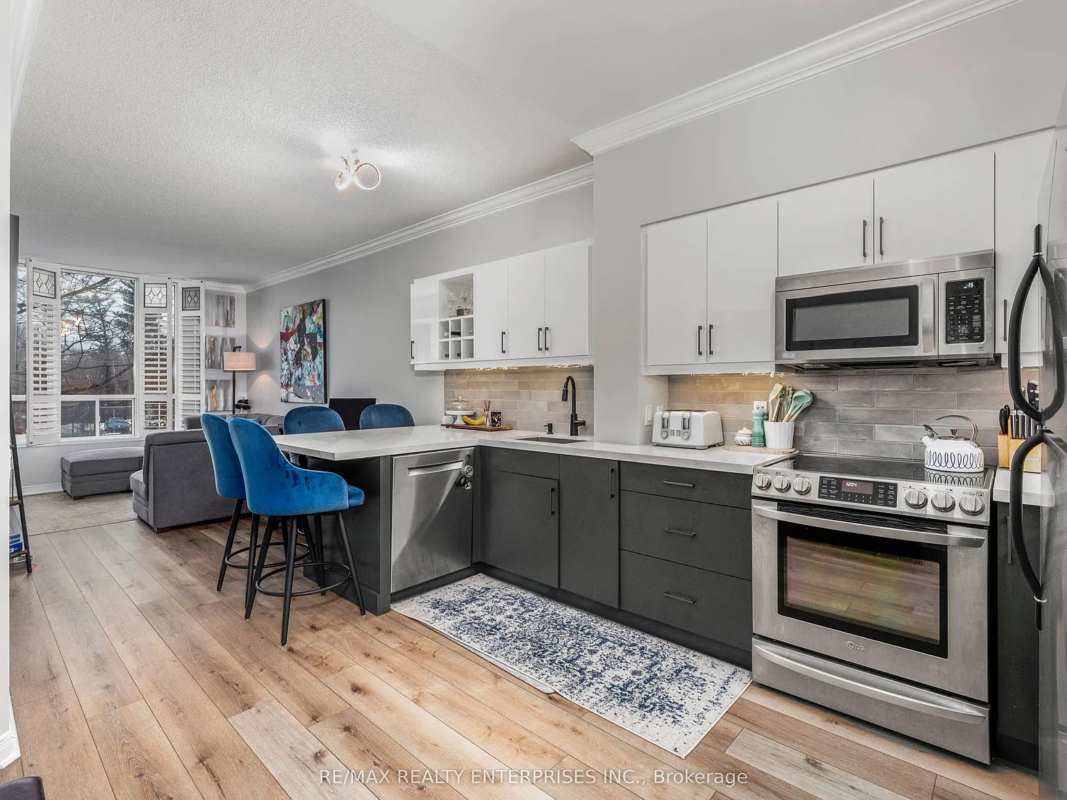 1 bed, $2,500 — Photo 2