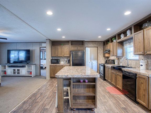 3rd image of 277 Rio Grande Dr