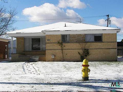 1st image of 22181 Beverly St