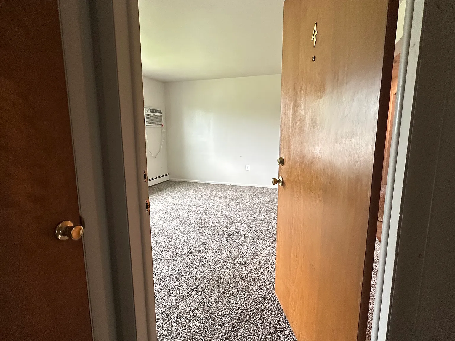2 bed, $1,095 — Photo 1