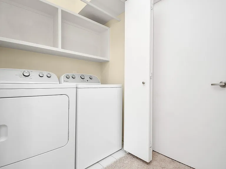 1118 Columbus St #B — Photo 23