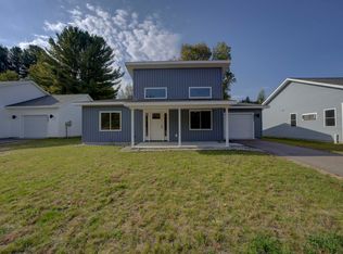3882 Falling Leaf Trl, Traverse City, MI 49686