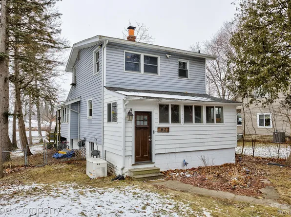 62 Sylvan, Pontiac, MI 48341