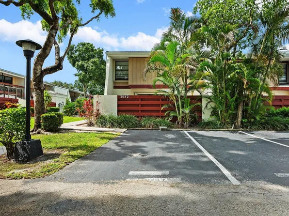 3082 Bermwood Lane #243, Hollywood, FL 33021