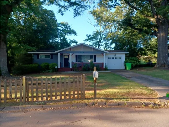 326 Norton Cir SE, Smyrna, GA 30082
